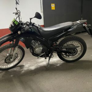 yamaha xt 125 negra